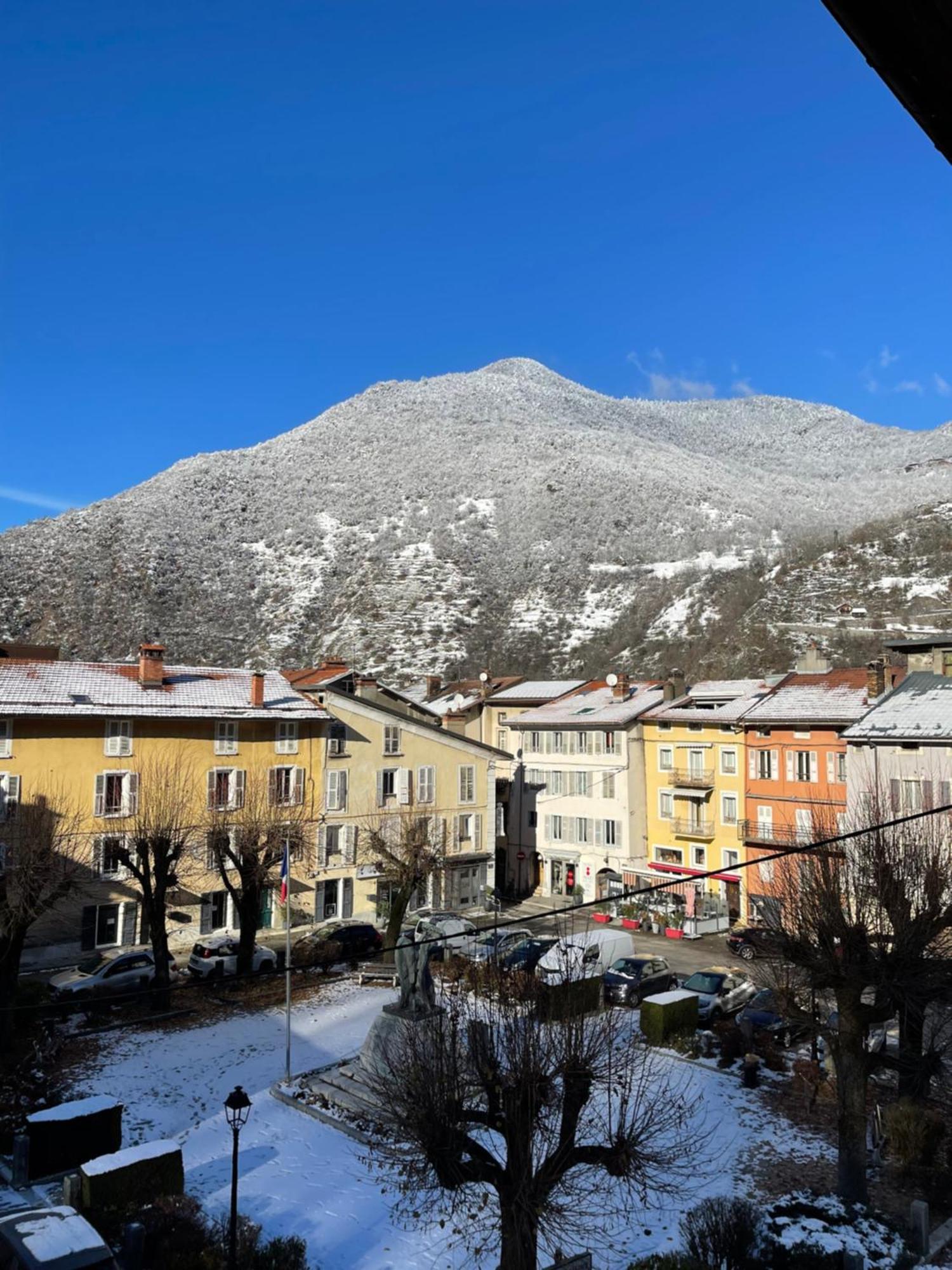 La Montagnette L Ours T1 Maison En Travaux De 10H A 17H Moutiers  Bagian luar foto