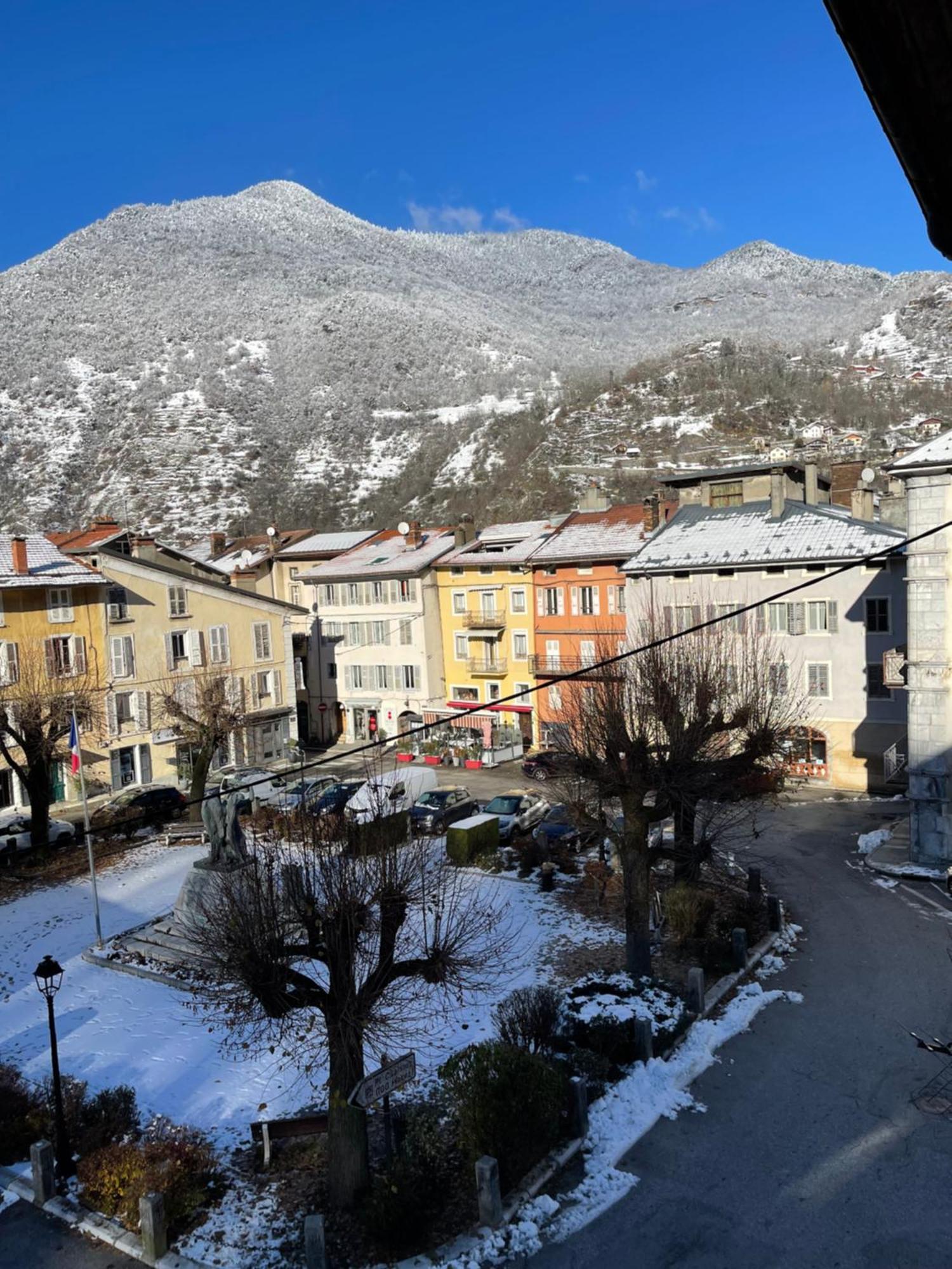 La Montagnette L Ours T1 Maison En Travaux De 10H A 17H Moutiers  Bagian luar foto