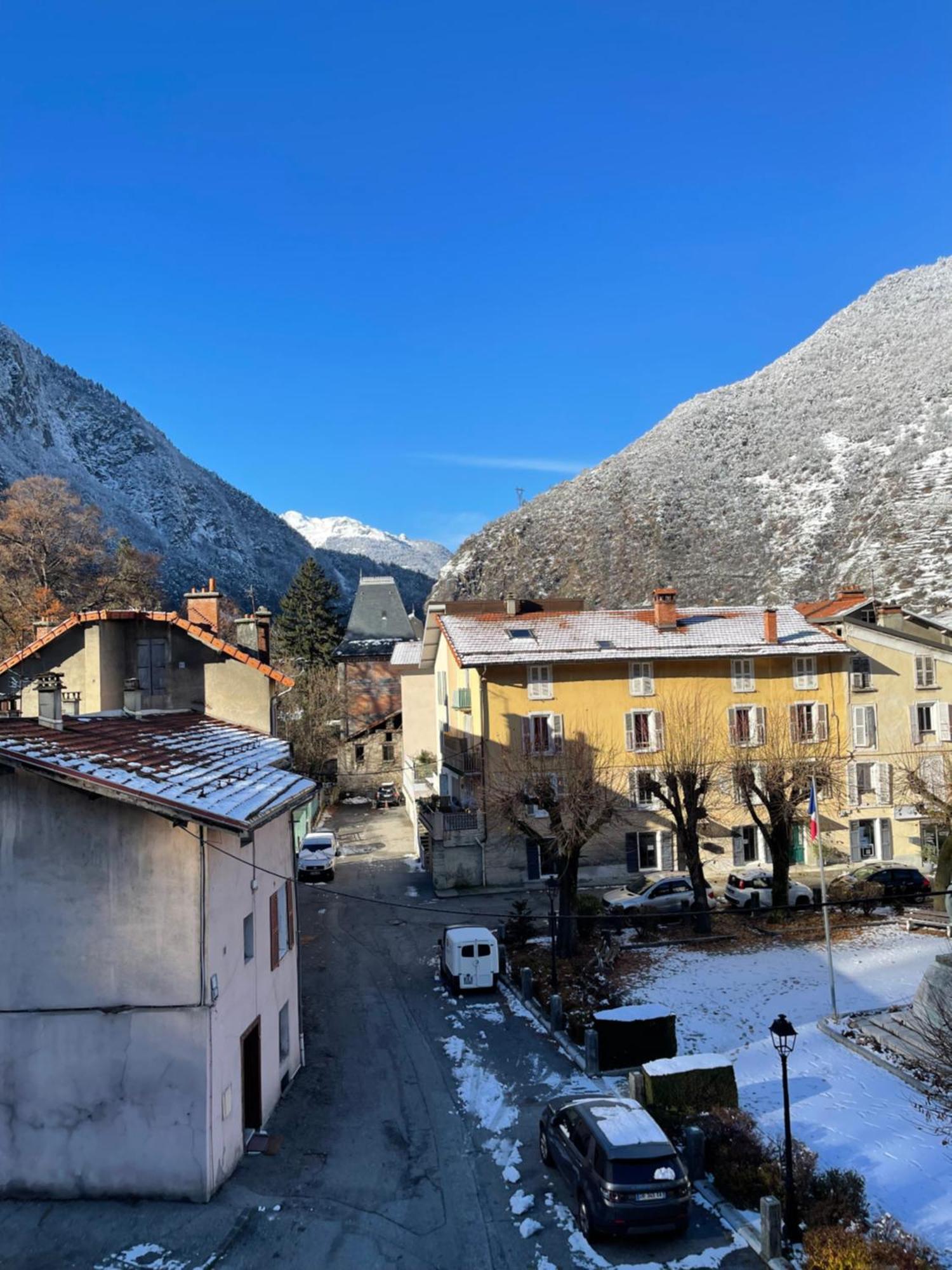 La Montagnette L Ours T1 Maison En Travaux De 10H A 17H Moutiers  Bagian luar foto